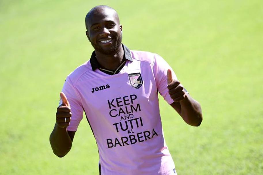 Sol Bamba, 29 anni,  sbarcato a Palermo dopo aver passato quasi mezza stagione fermo al Trabzonspor. A lui Iachini ha concesso 90&#39; interi contro il Napoli (3-3) e poi basta. Getty